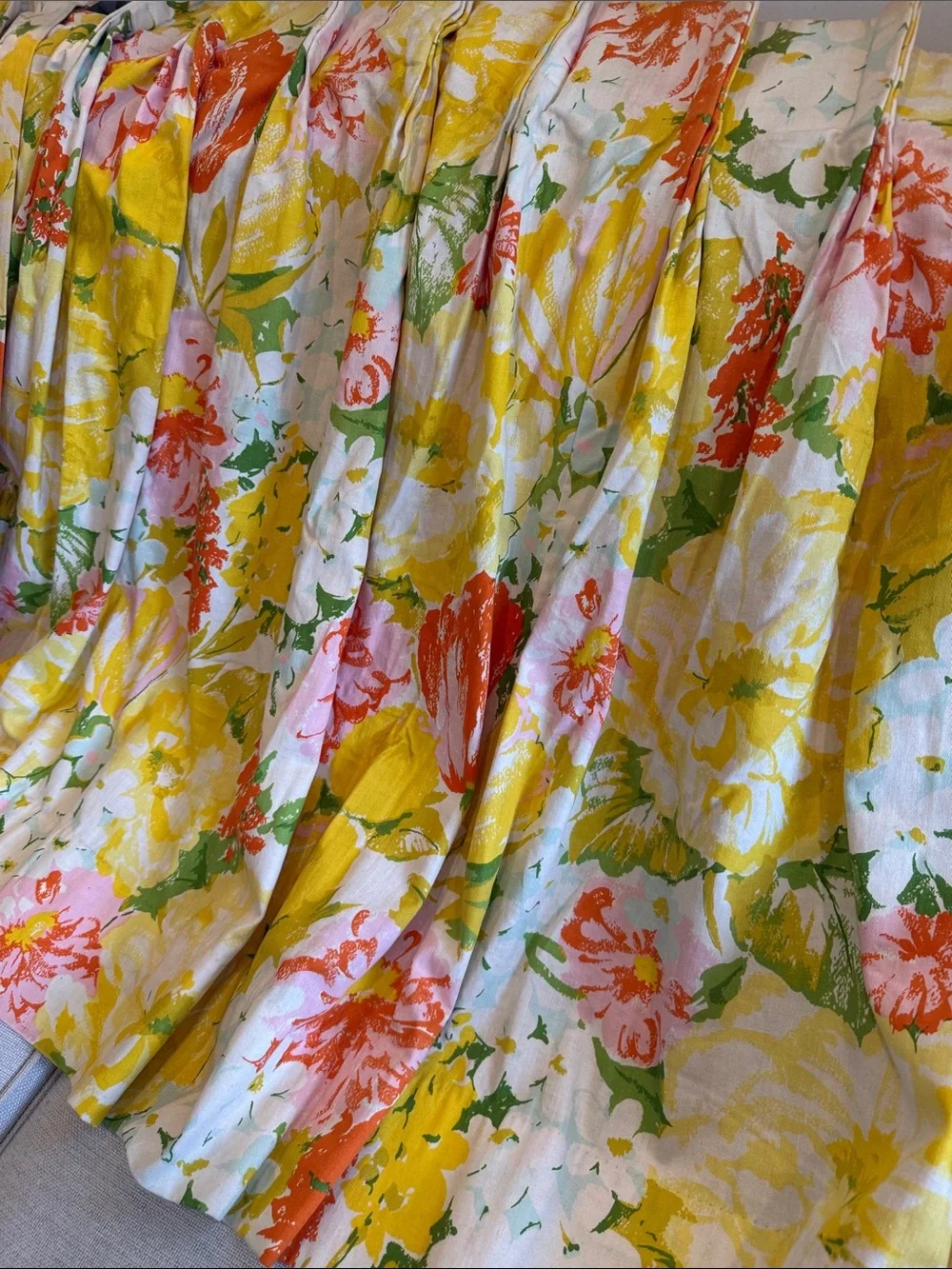 Vintage camellia scattered pleated