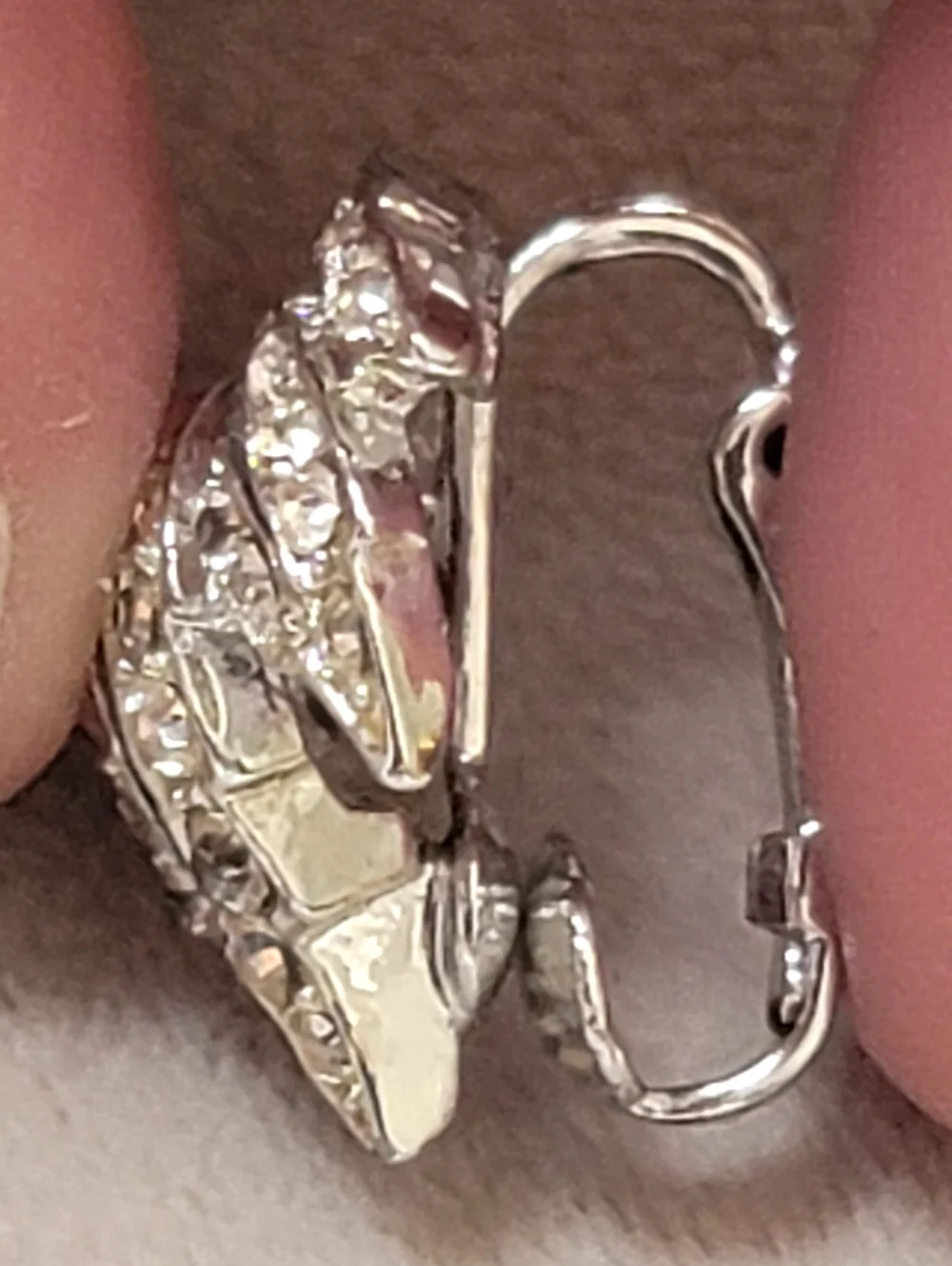 Vtg BOUCHER Clip Earrings Silvertone Rhinestone Leaf Signed (Rhodium Plating)