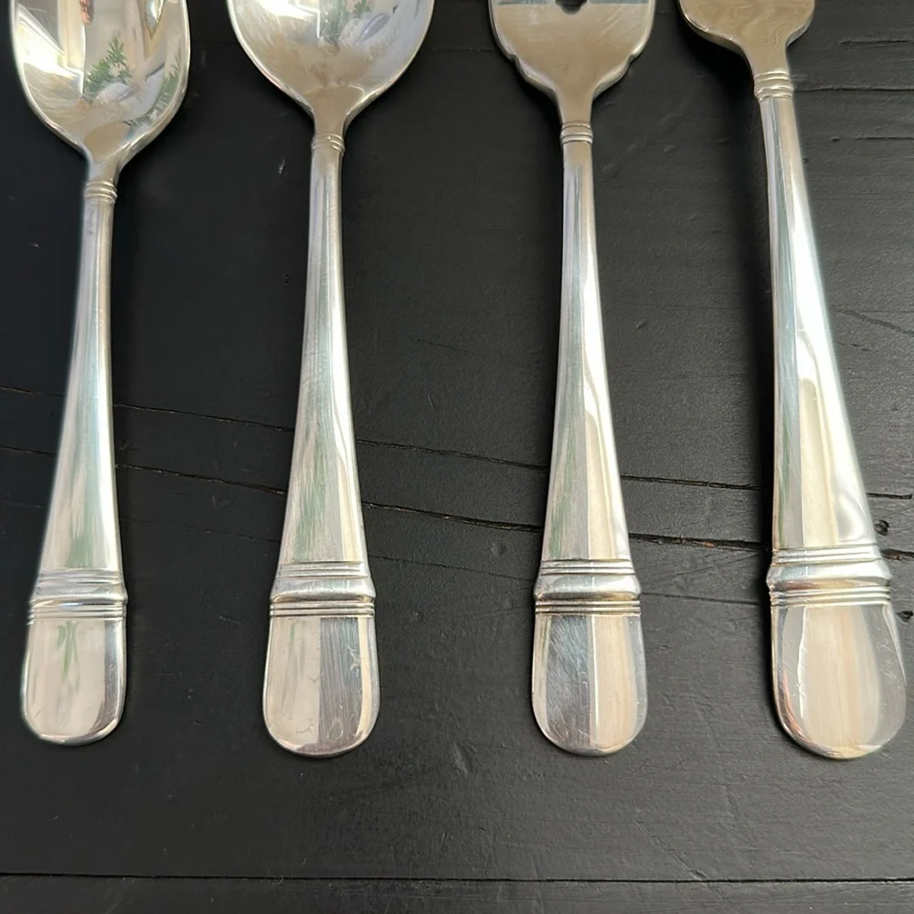 Oneida dining spoon