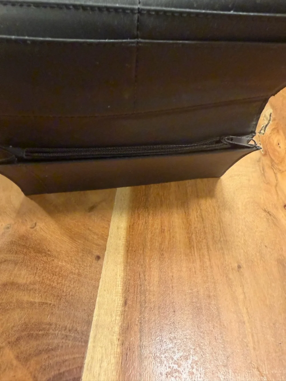 Relic‎ by Fossil 2010’s Boho Brown Faux Leather Zip Wallet Snap Closure (GUC)