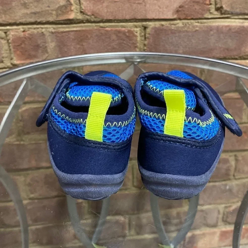 Old Navy Blue Water Shoes Size 10
