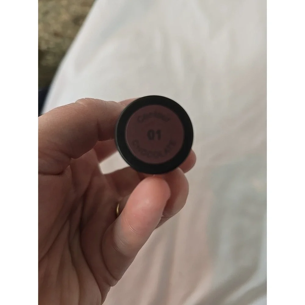 DeLanci chocolate makeup