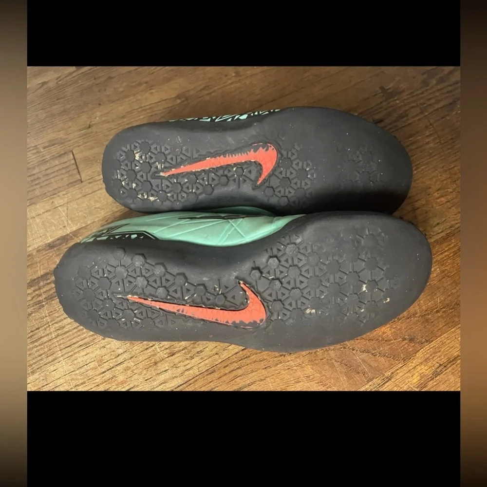 Nike Hypervenom Kids Shoes 4.5Y