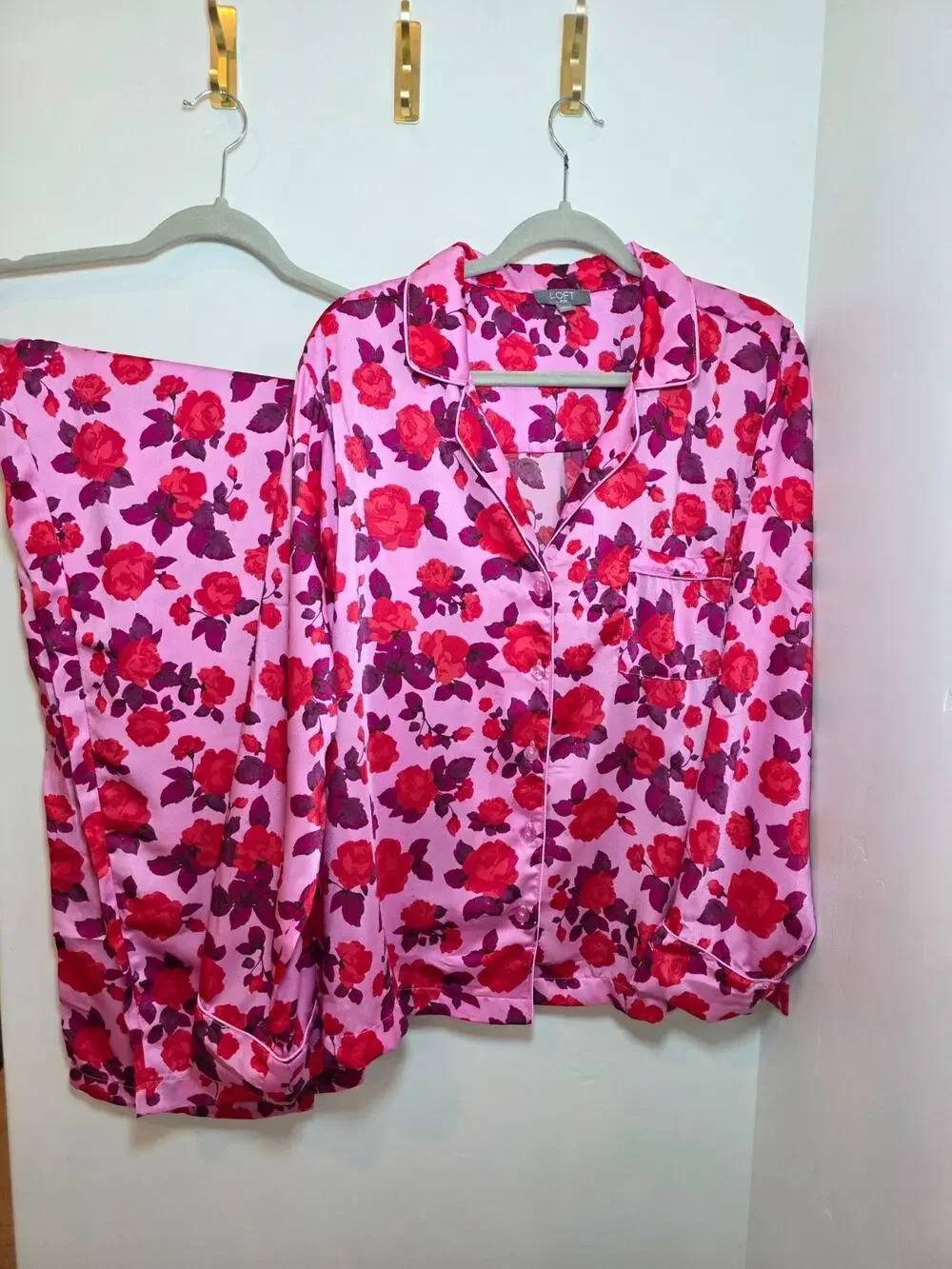 LOFT Pink Floral Silky Pajama Set Size XXL / 2X Satin Notch Colar