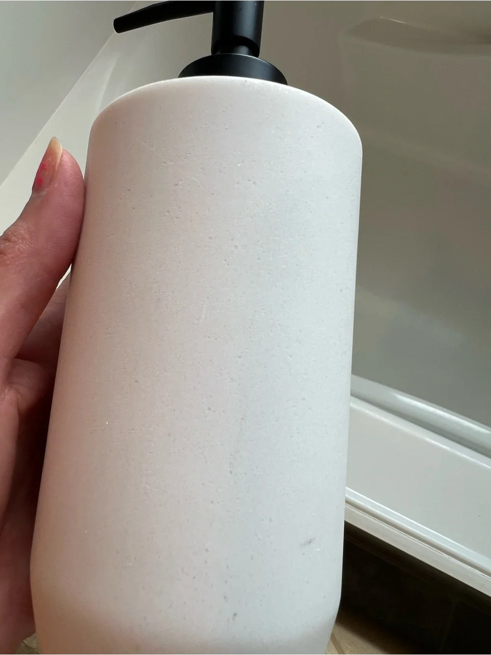 N/A minimal white