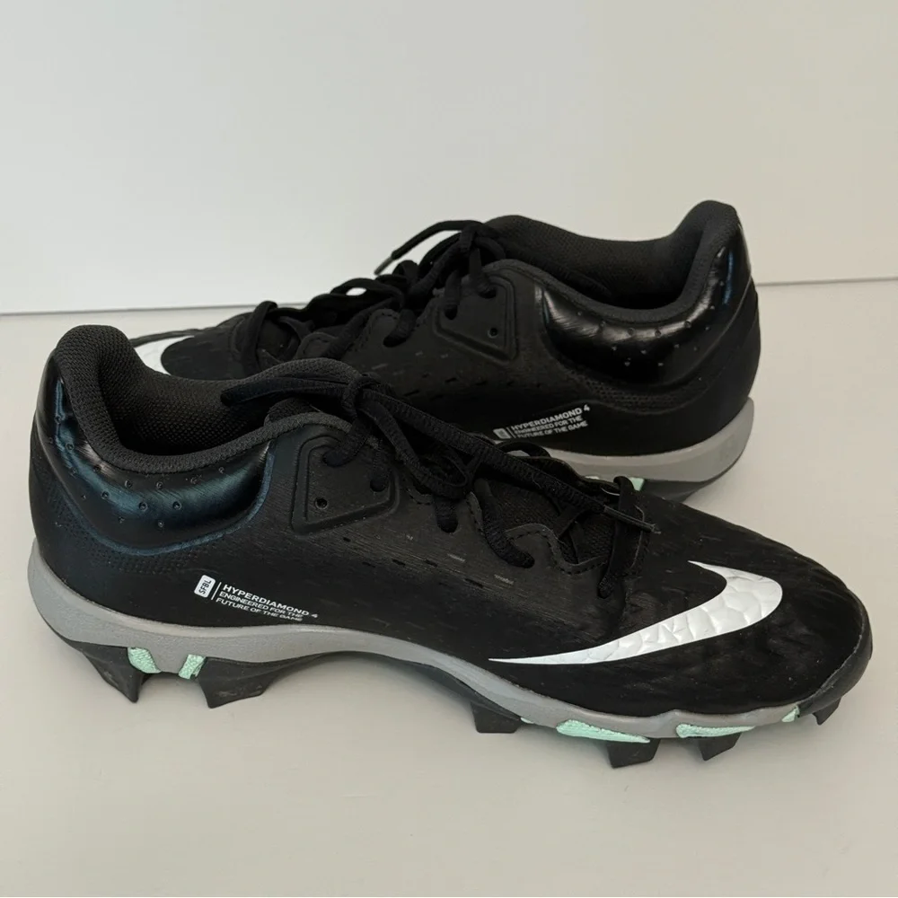Nike Women Hyperdiamond 4 Keystone Black/White/Mint - Size 9  Women