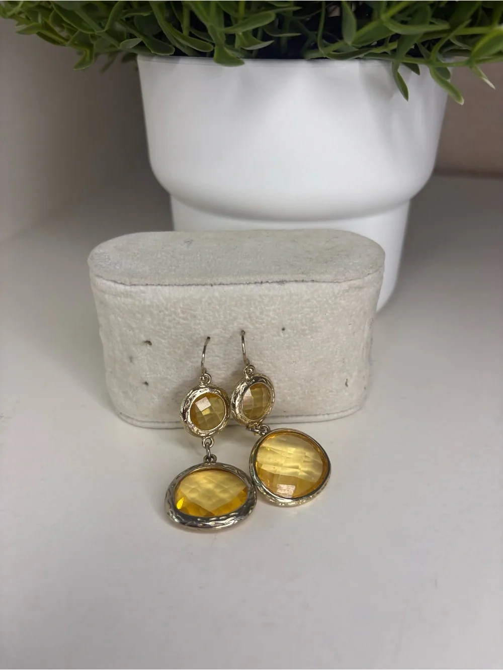 Vintage Gold Tone Citrine Yellow Faceted Glass Drop Dangle Statement Earrings