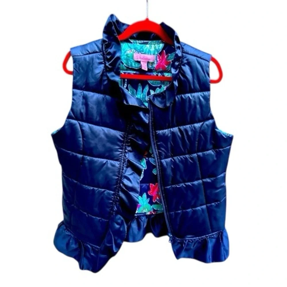 Lilly Pulitzer cozy—ideal from size