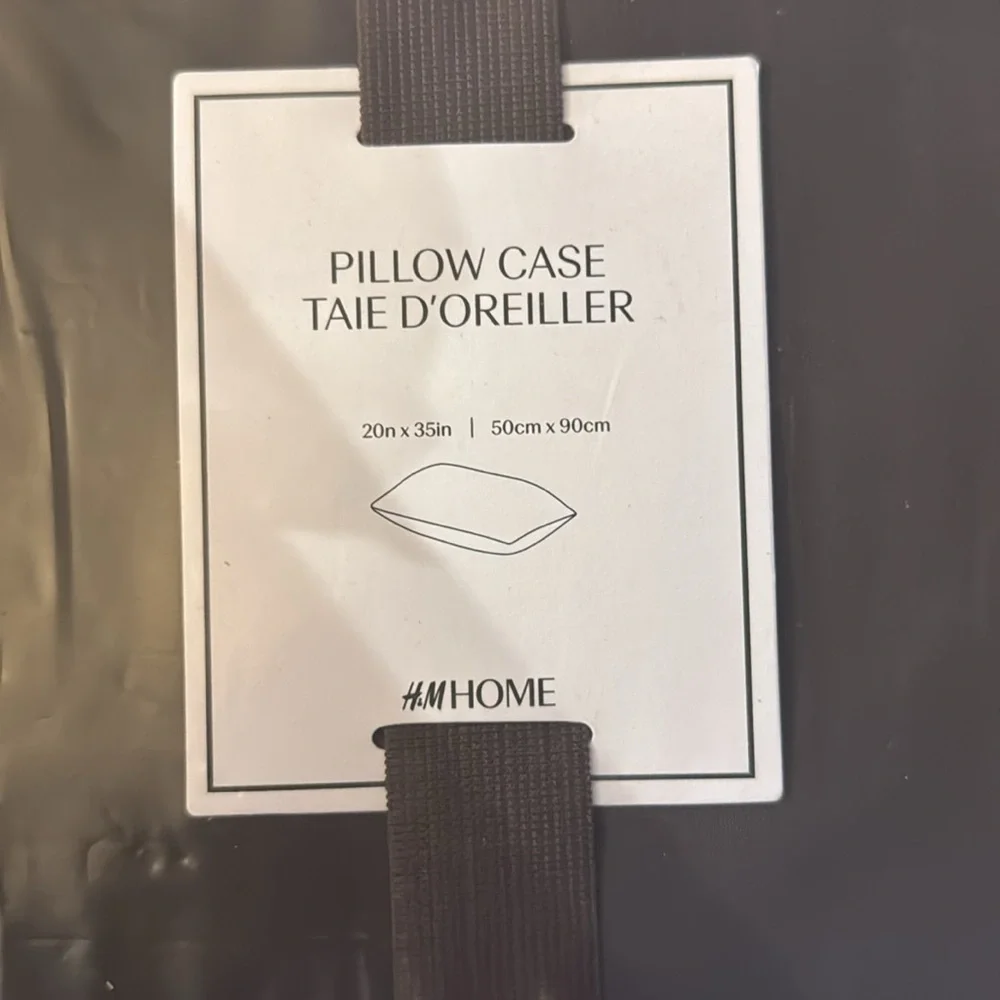 H&M pillowcase woven