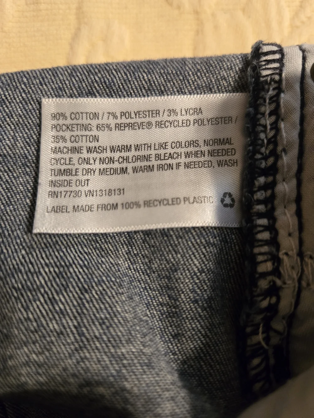 Universal Thread excellent used