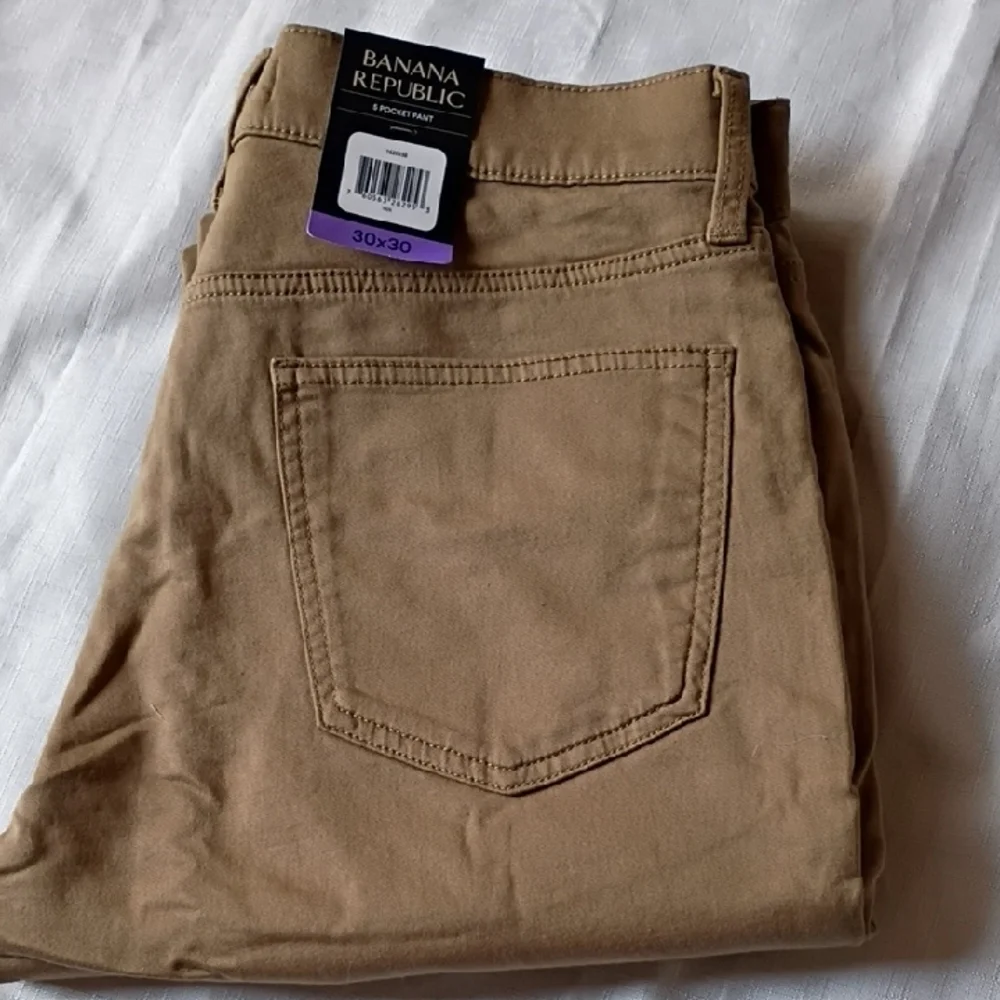 Banana Republic elegant light
