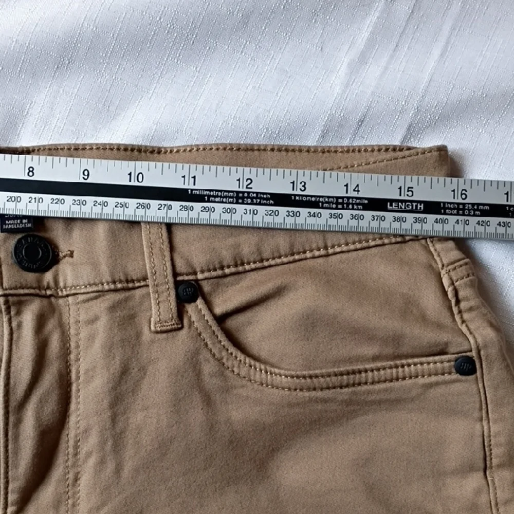 Banana Republic elegant light