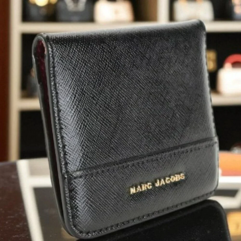 Marc Jacobs bifold wallet