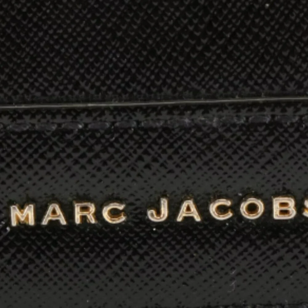 Marc Jacobs this listing