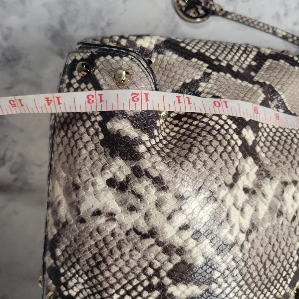 Michael Kors good shoulder measurements