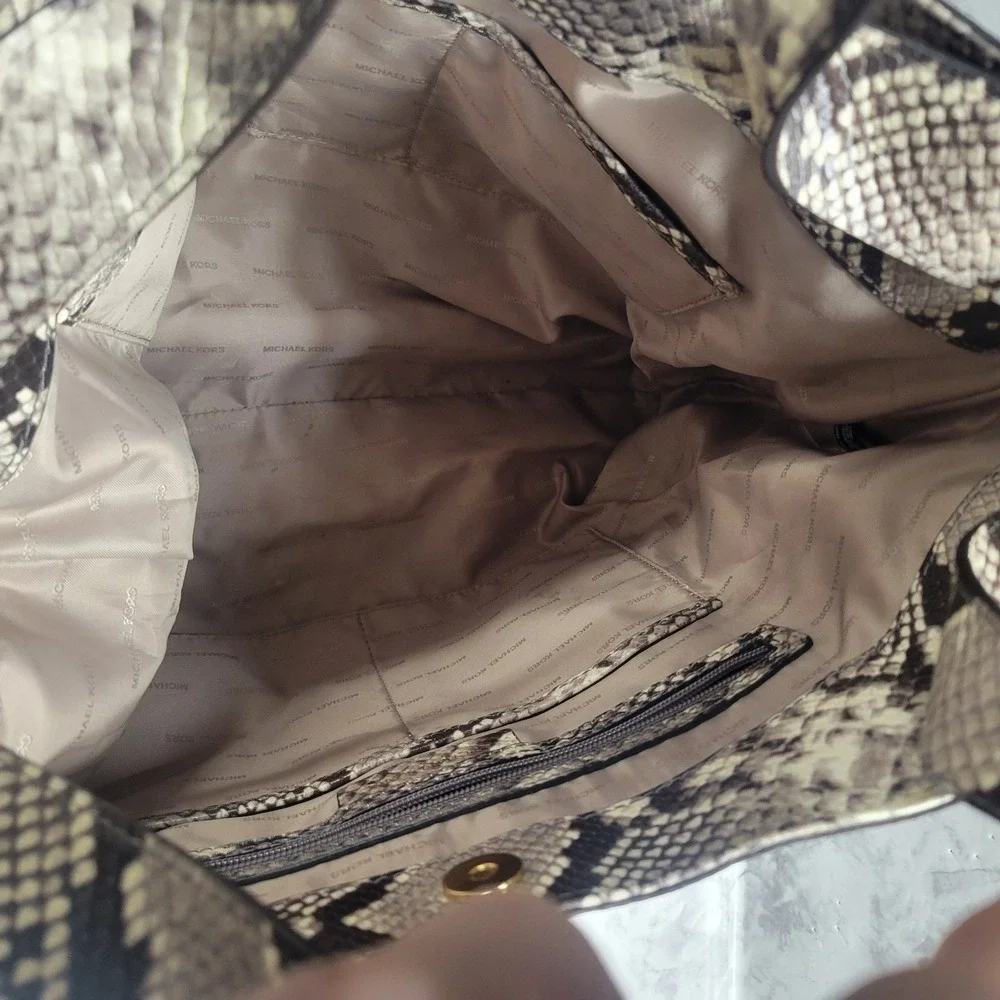 Michael Kors please studded this