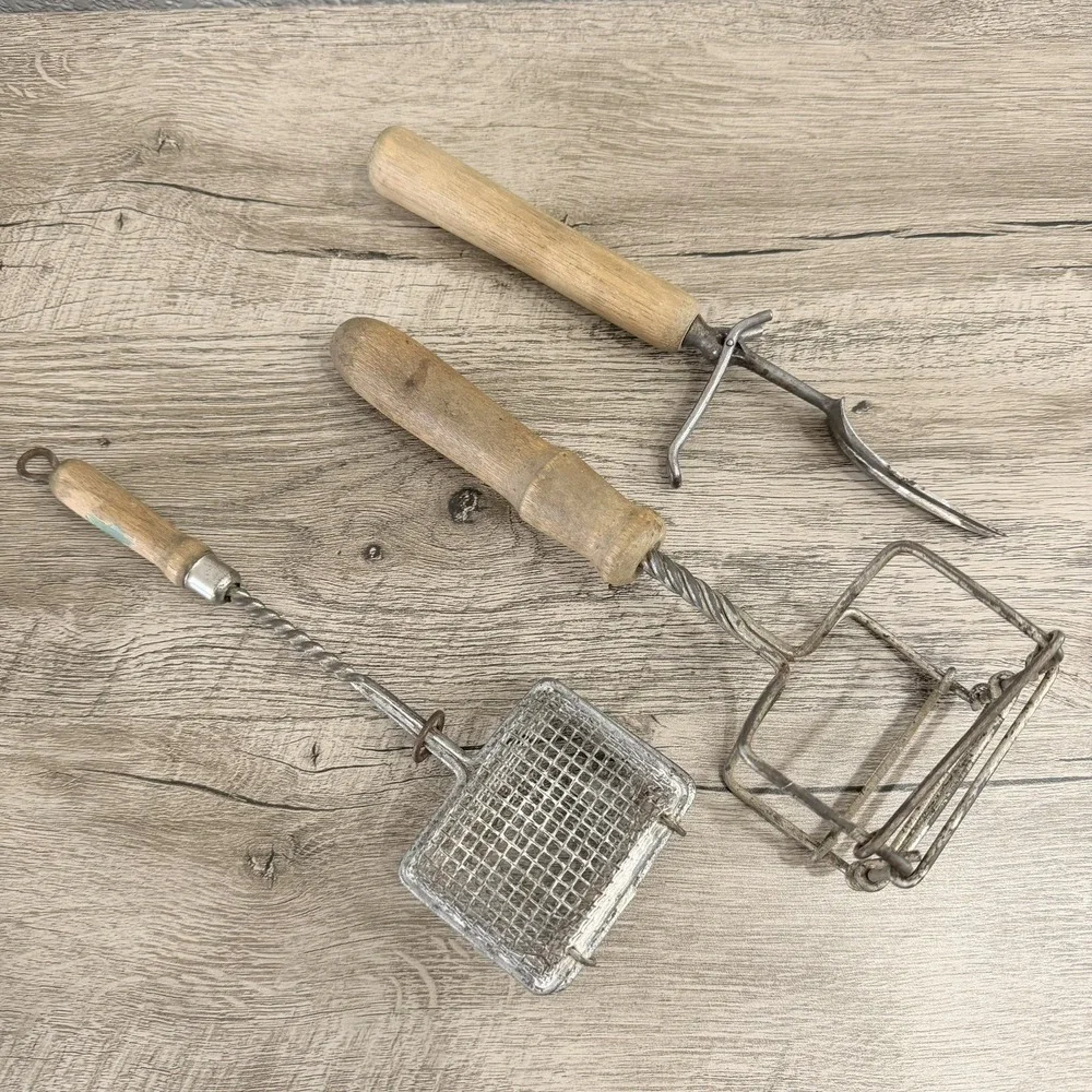 Lot of 3 Vintage Antique Wooden Handle Kitchen Utensils Gadgets Soap Saver