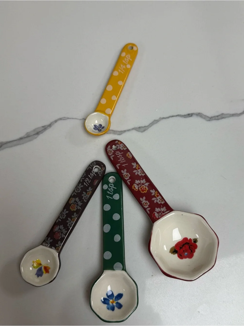 The Pioneer Woman set measuring