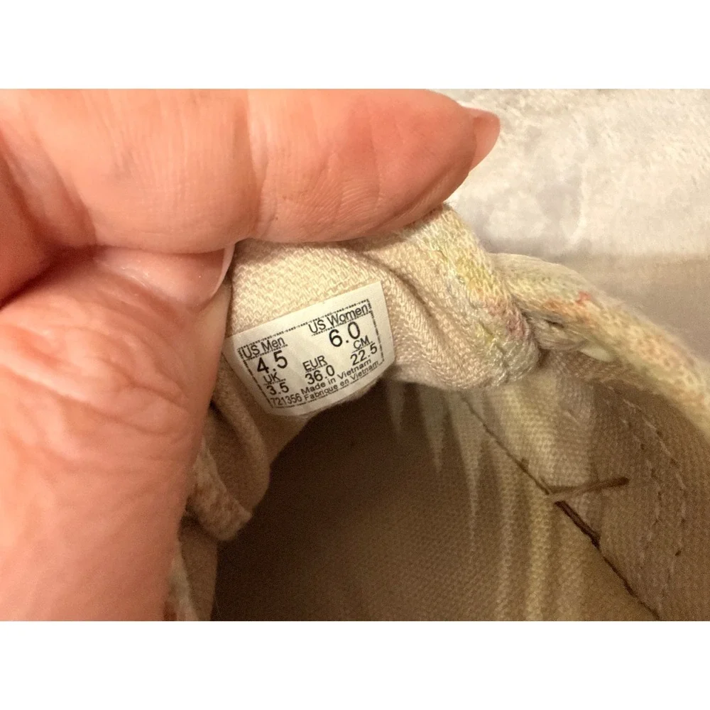 Vans branding multi are