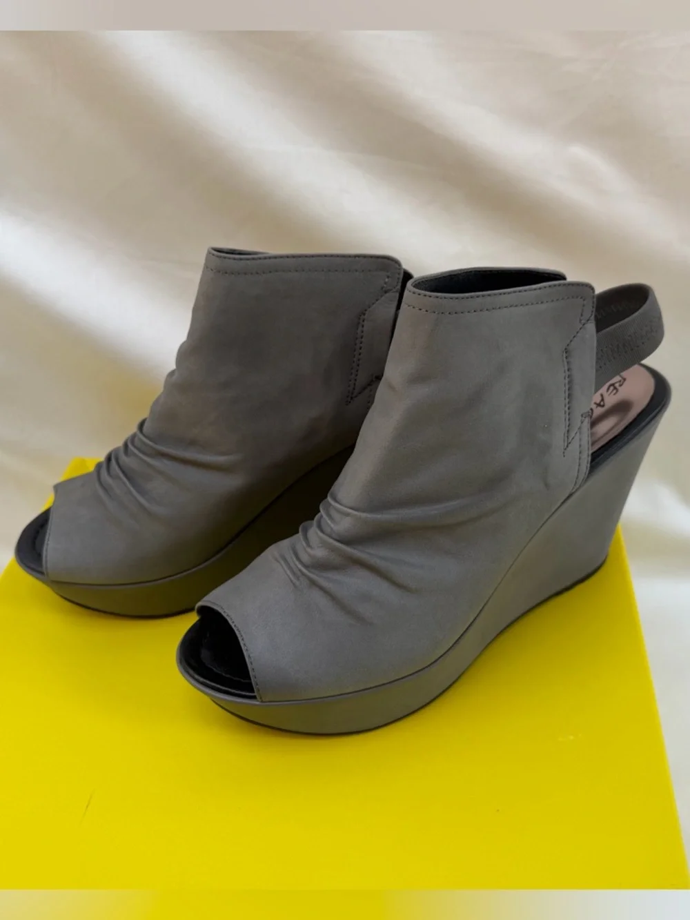 Kenneth Cole Reaction sole or