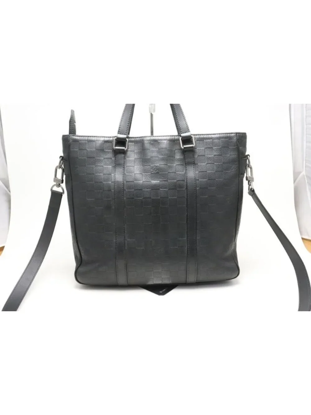 Louis Vuitton length 74 description