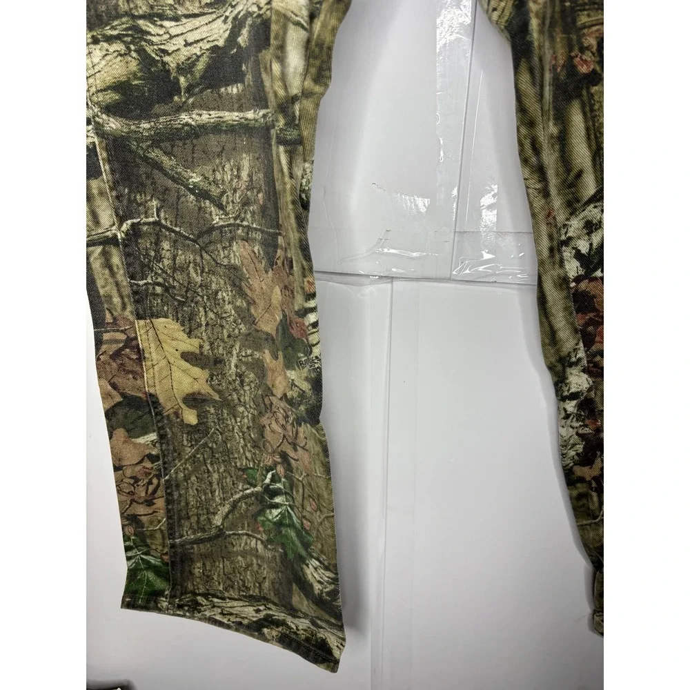 Mossy Oak distressed hole