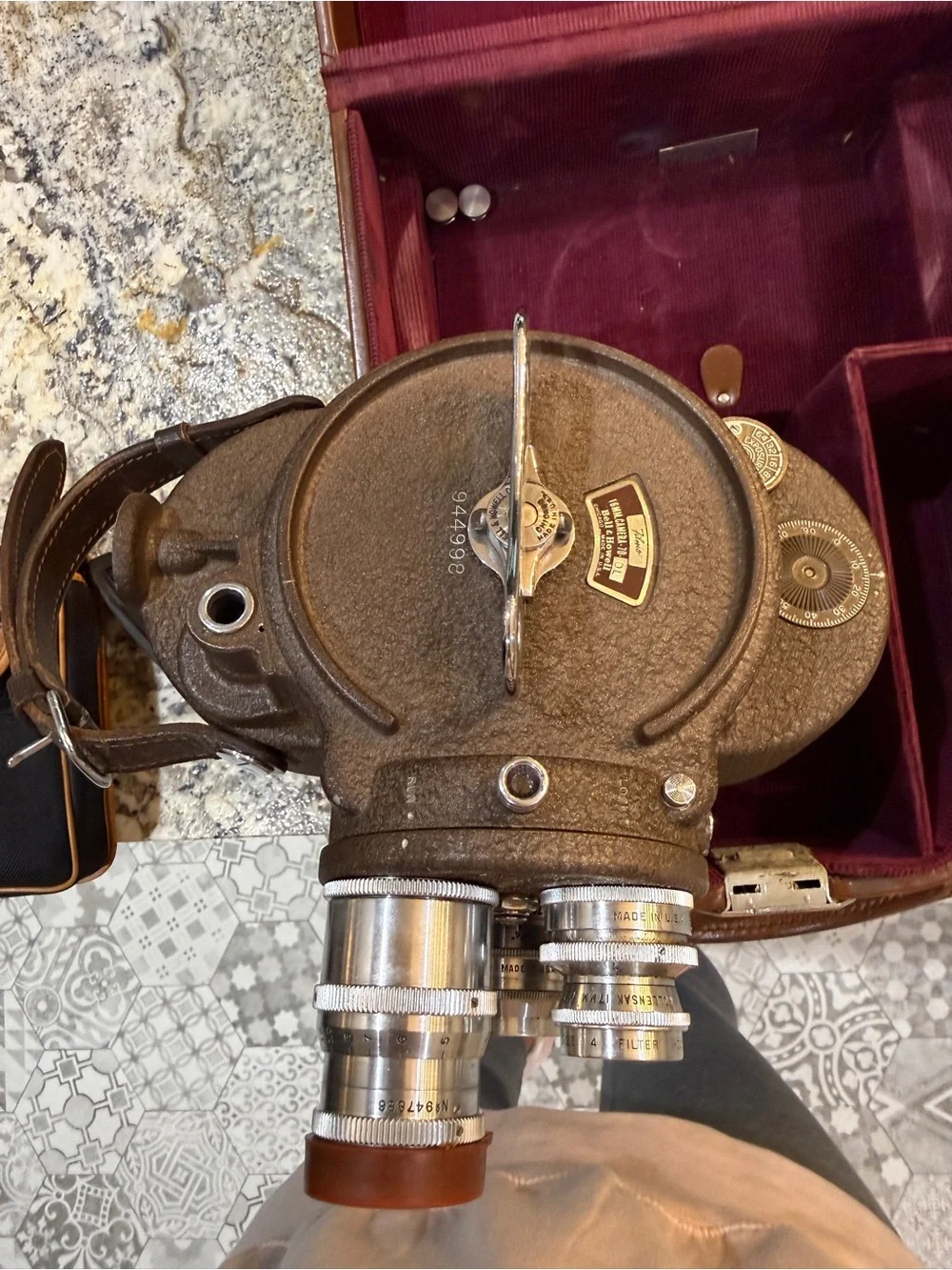 Vintage(30’s-60’s)Bell & Howell Wollensak 16mm Movie Camera