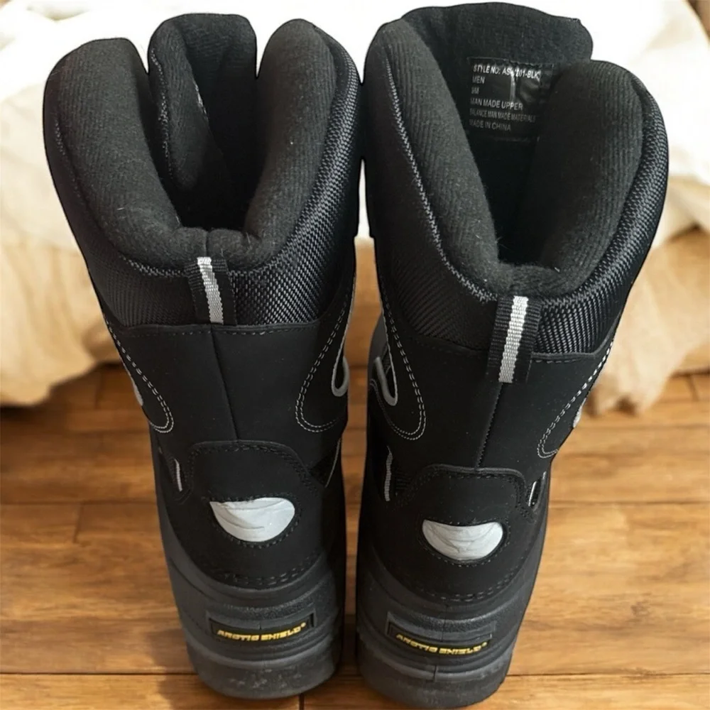 Men's Black and Gray Snow Boots