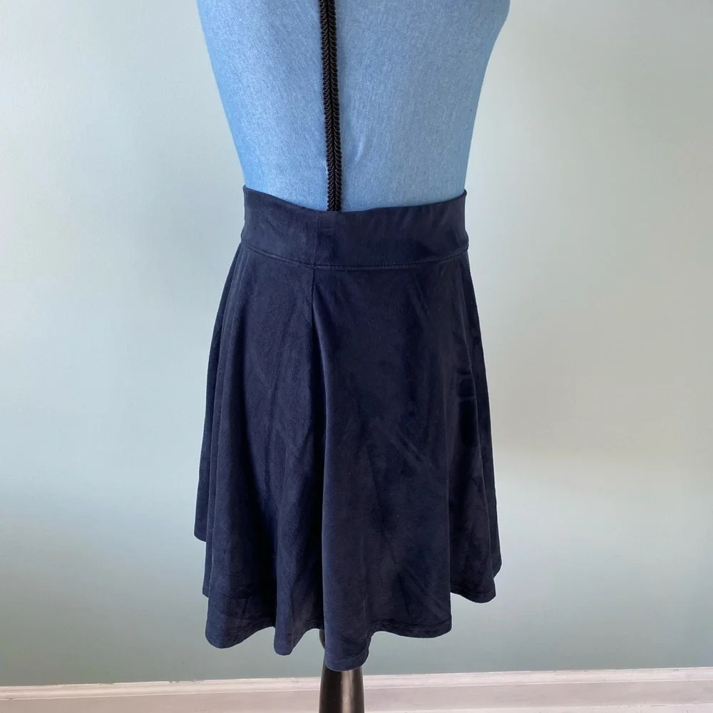 Hollister Skater Skirt Velvet like material Navy Blue Size XS In EUC