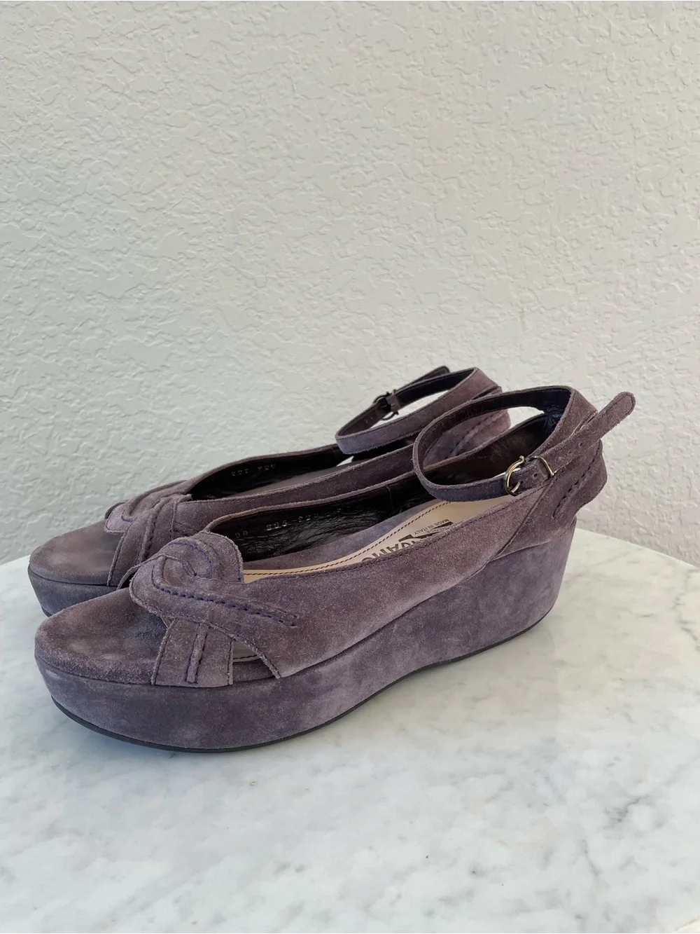 Vintage Ferragamo Leather Platform Sandals Women’s Size 9
