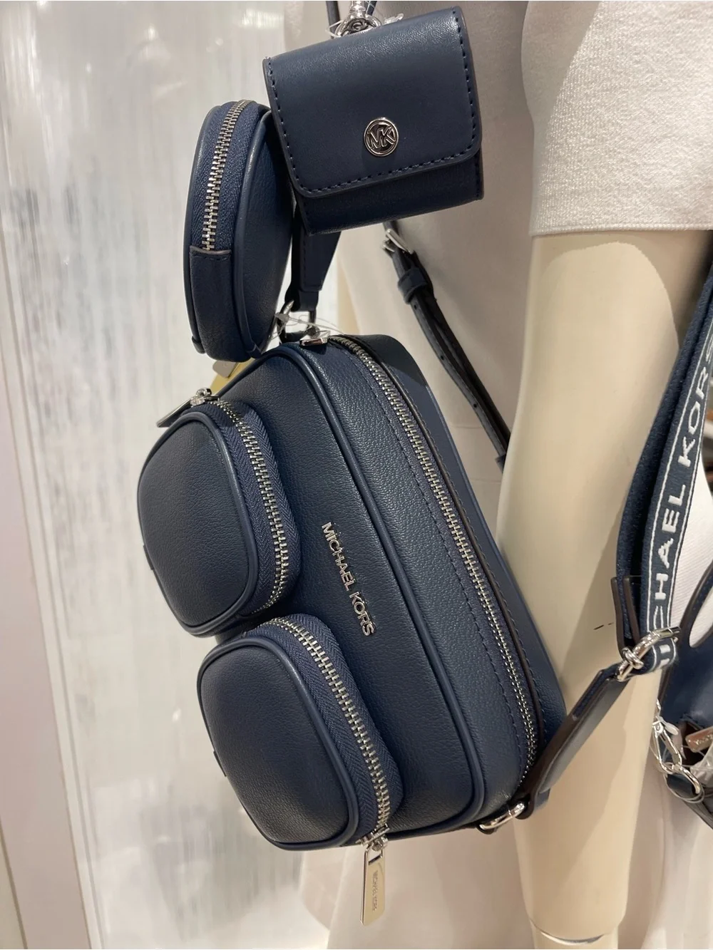 Michael Kors Jet Set Leather Md Pocket Xbody Crossbody Case Apple Airpods Pro®