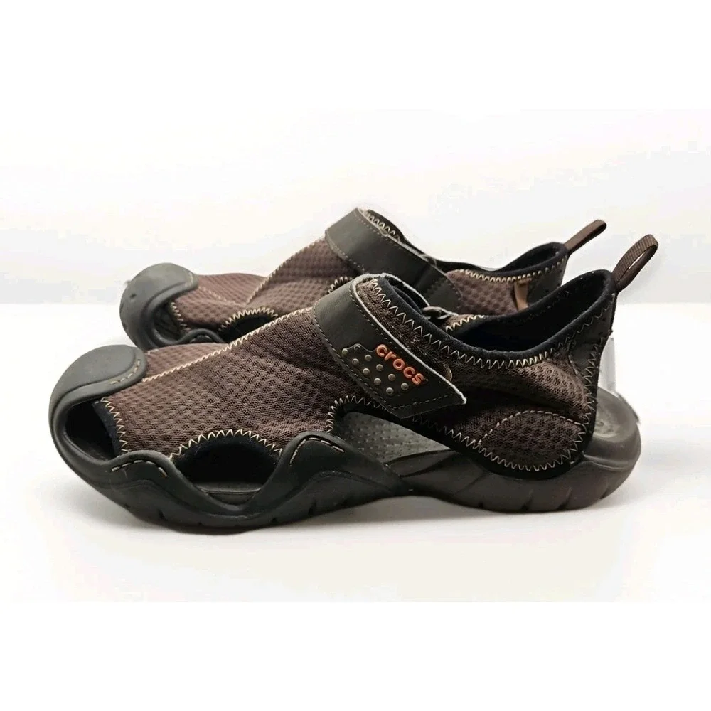 CROCS brown making