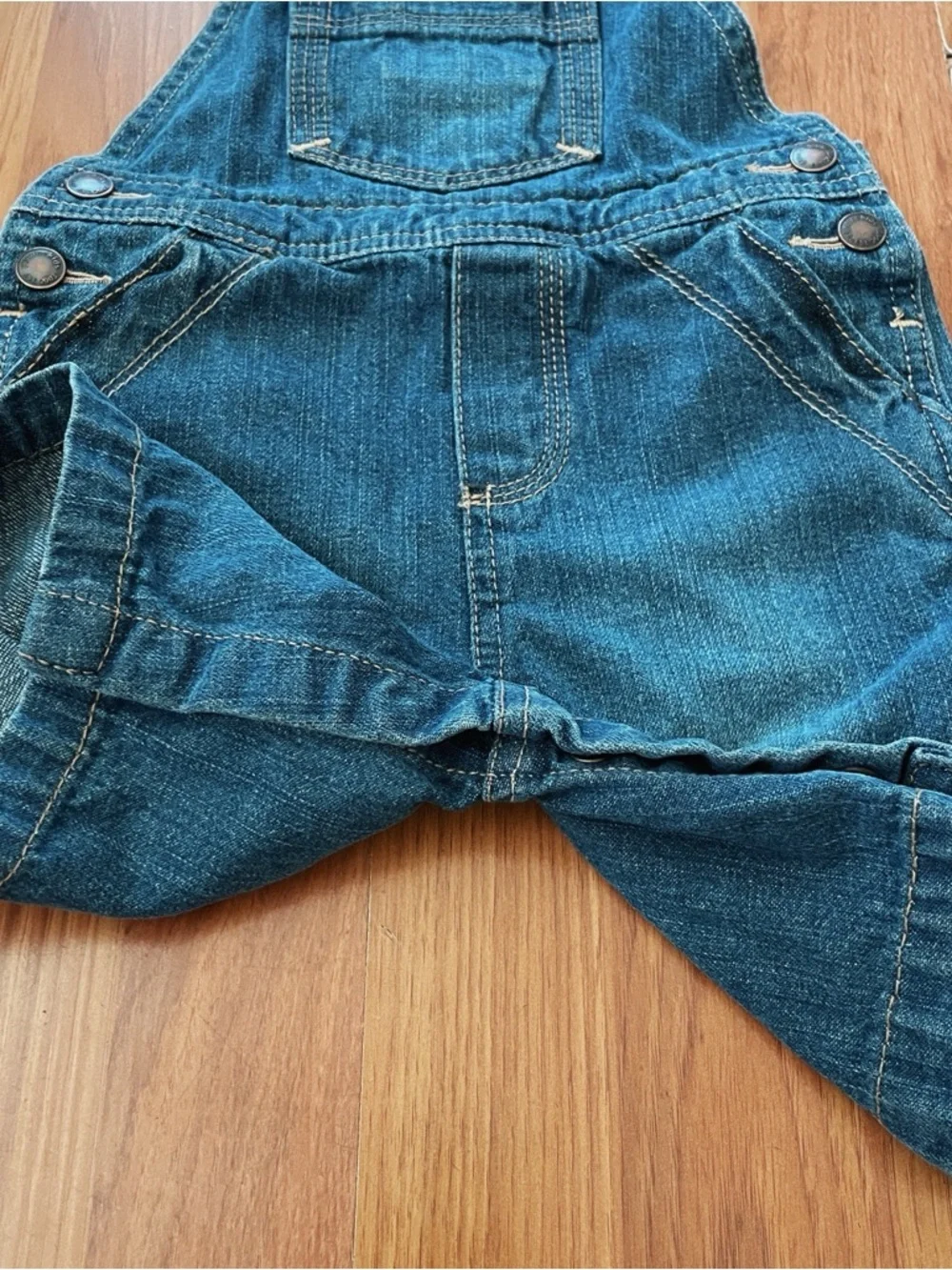 OshKosh Genuine Kids Short Overalls Boy/Girl Size 18 Months Denim Blue 2010 y2k