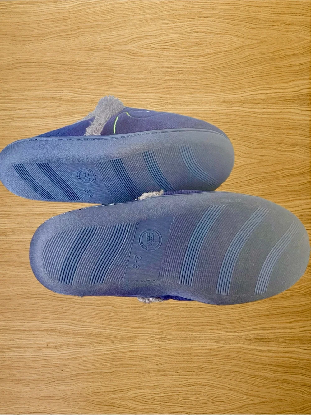 EUC Wonder Nation Boys Gaming Legend Lounge Slippers Size 2-3