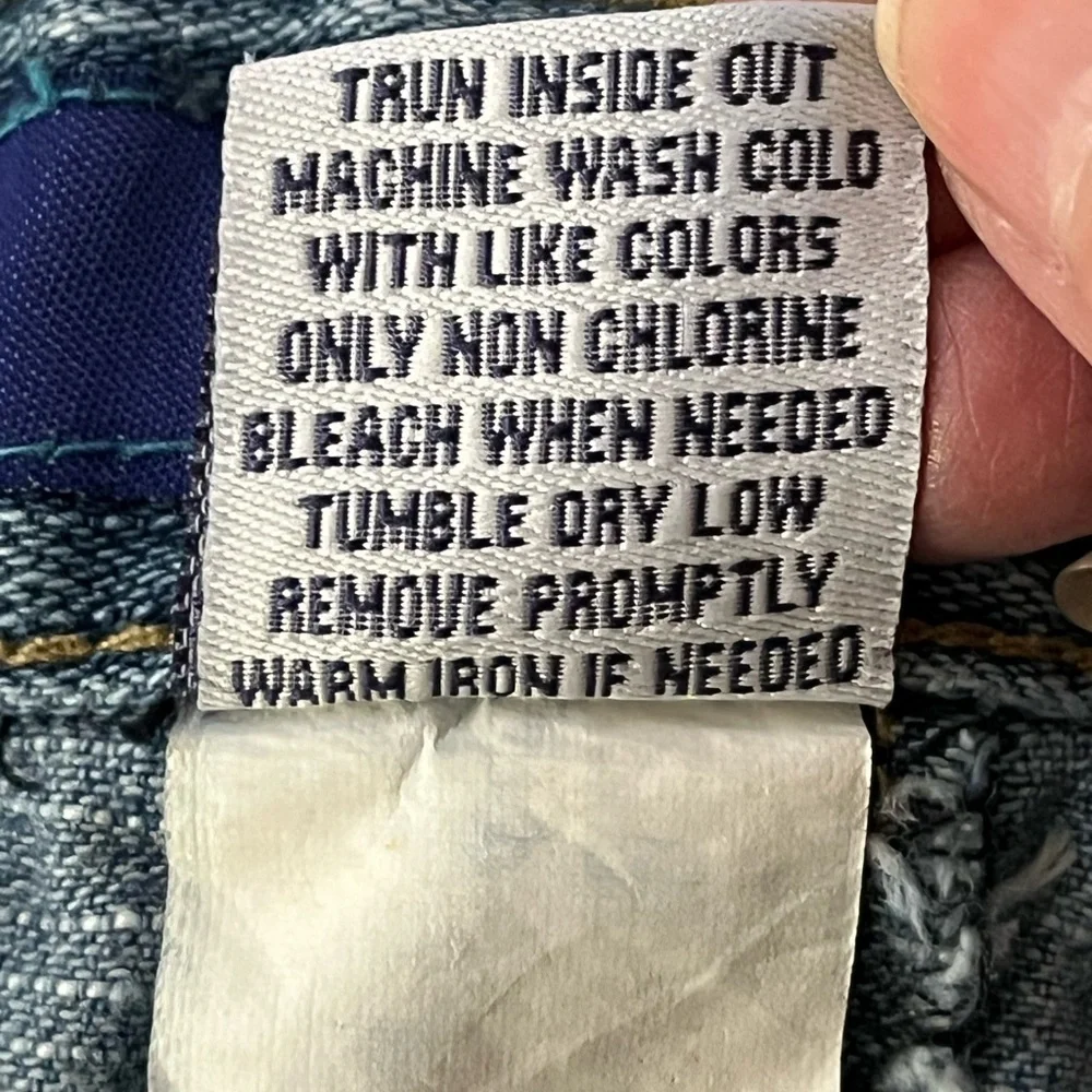 dELiA*s size please
