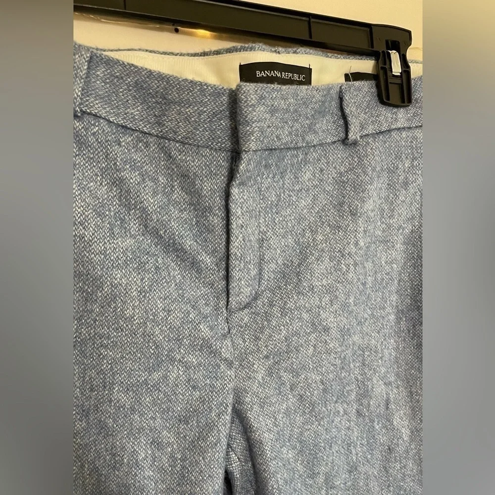 Banana Republic Avery Pant, ankle length, side pockets, wool mix. LIKE NEW