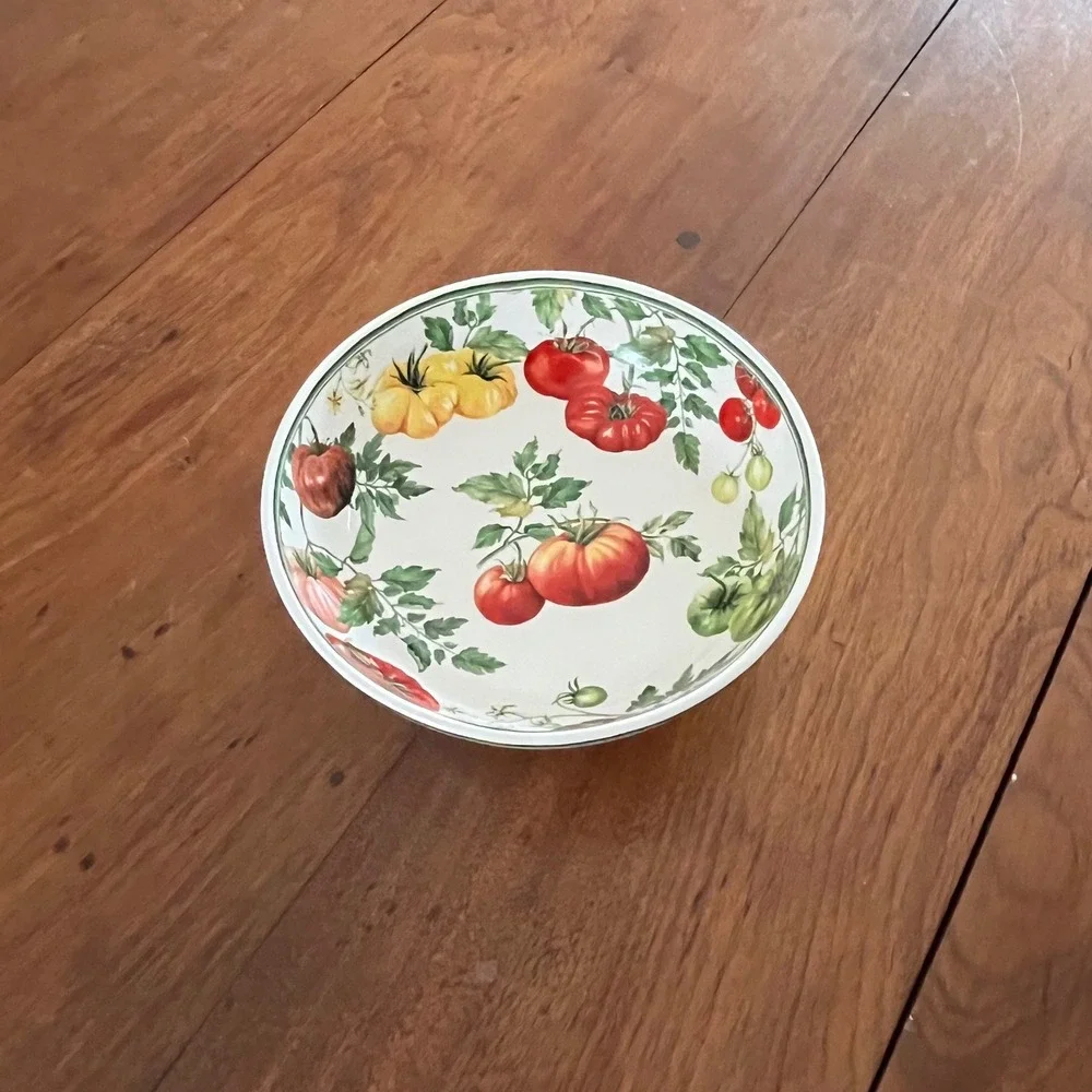 Sur La Table Tomato Print Vegetable/Pasta Bowl 8