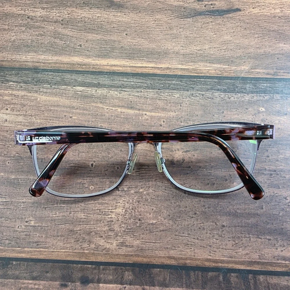 Liz Claiborne liz claiborne