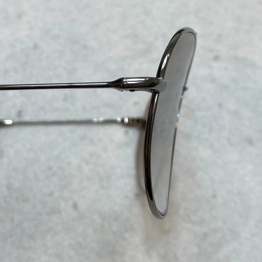 Ray-Ban see scratches