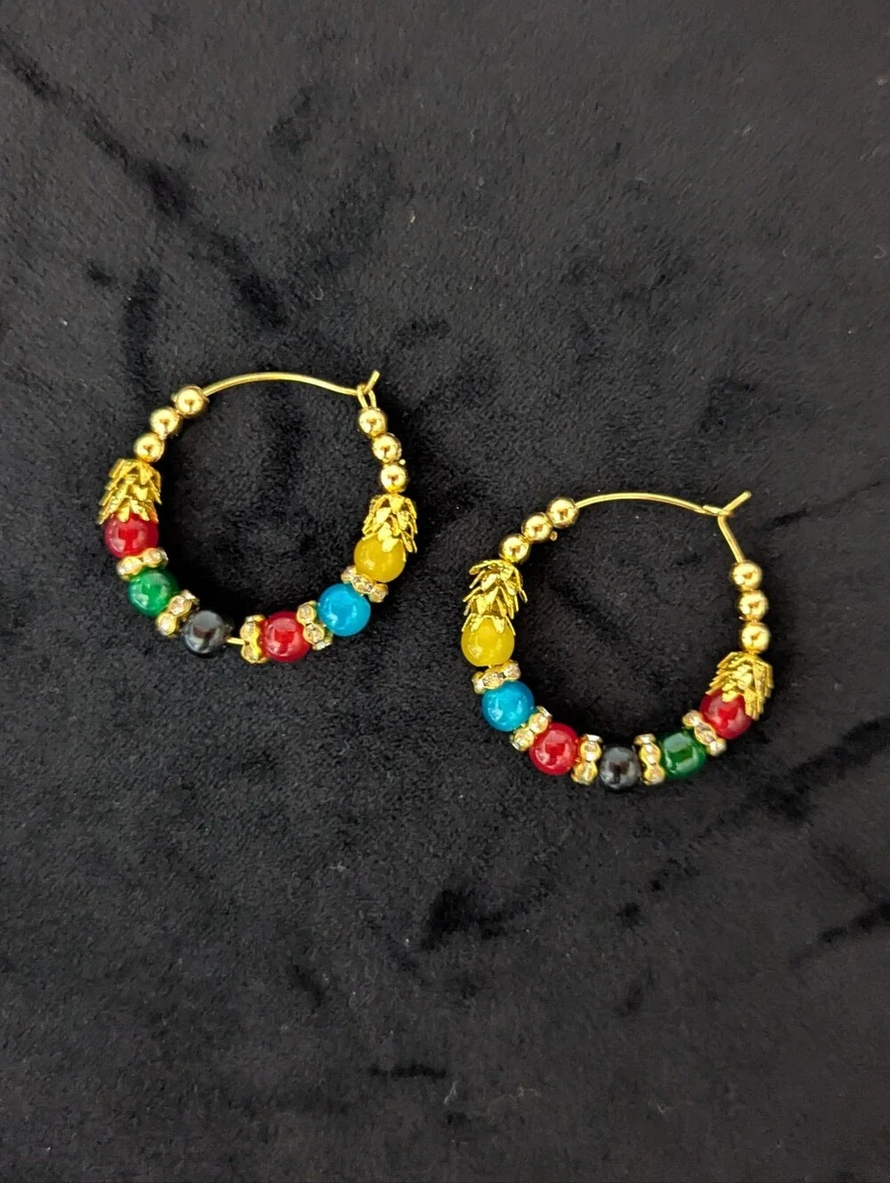 N/A elegant gold