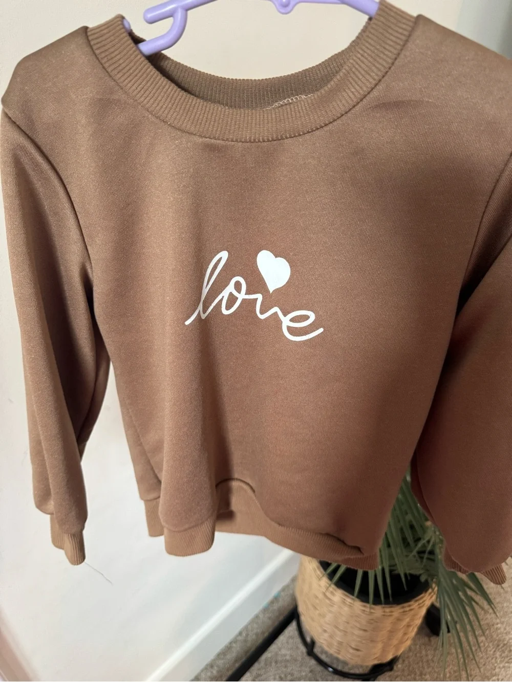 Girls Brown Love Heart Graphic Sweatshirt Pullover Size 5Y