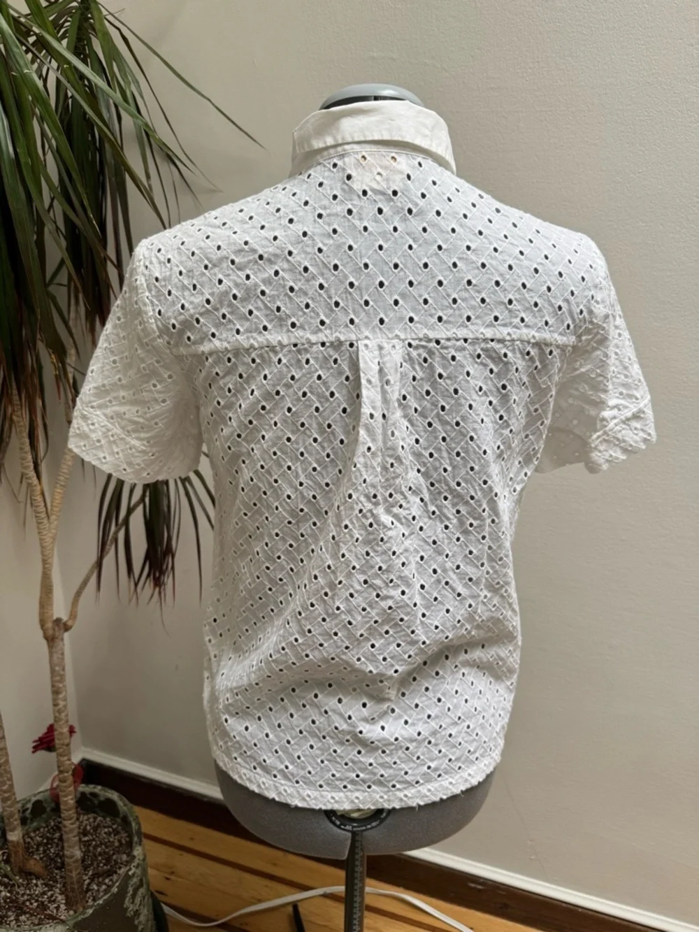 Kate Spade New York White Eyelet Button Down Shirt 100% Cotton