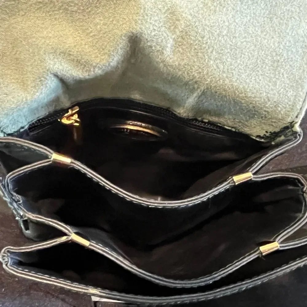 Satchi Italian Made Hunter Green Leather Crossbody With Brushed Gold Trim