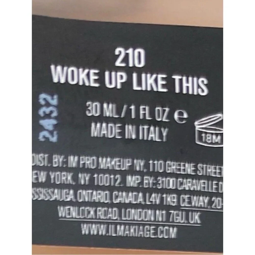 IL MAKIAGE Foundation Shade 210 Woke Up Like This Flawless Base 30ml