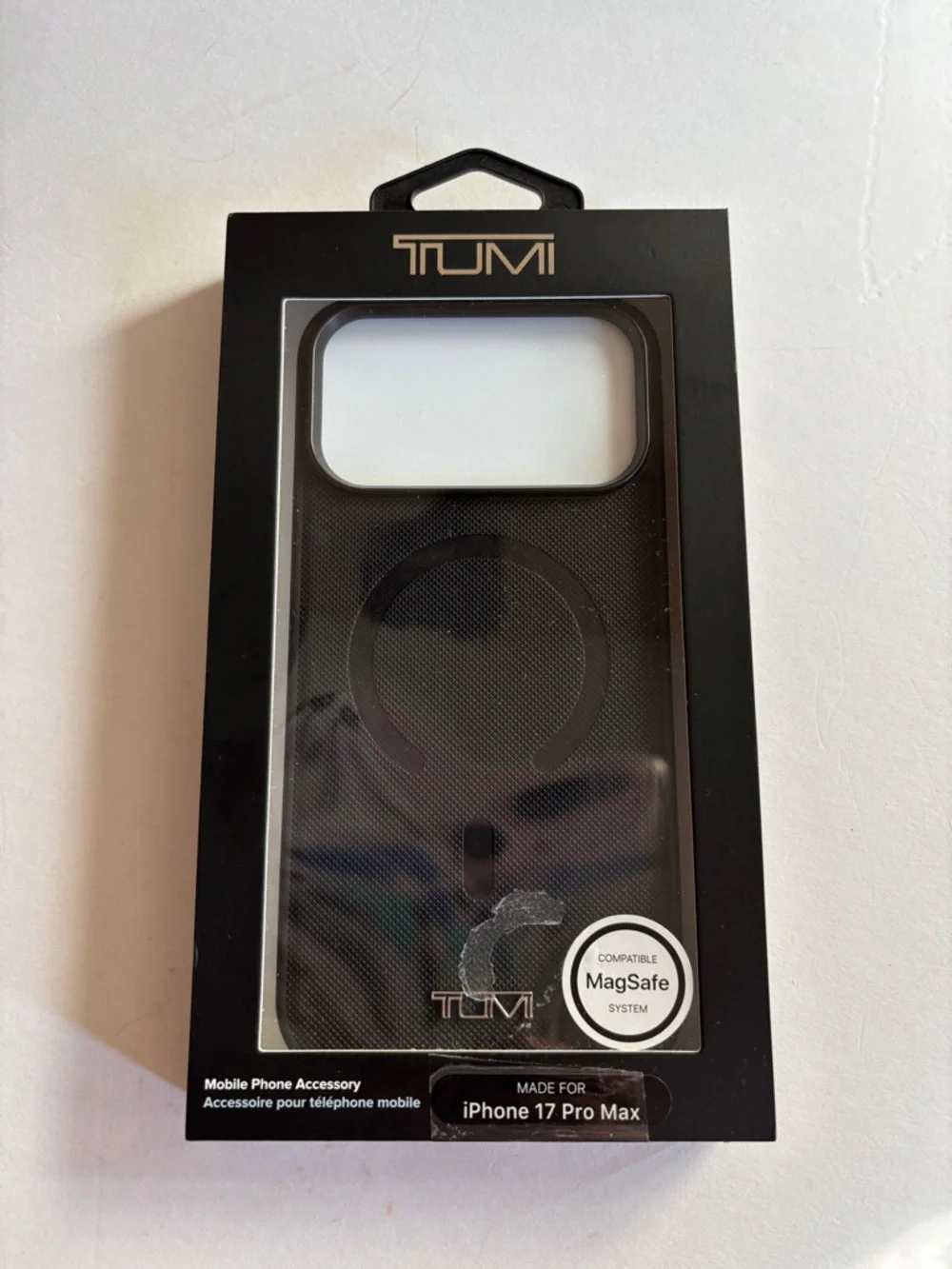 Tumi slim screen design