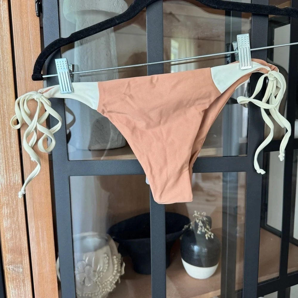 Monday Swimwear size medium