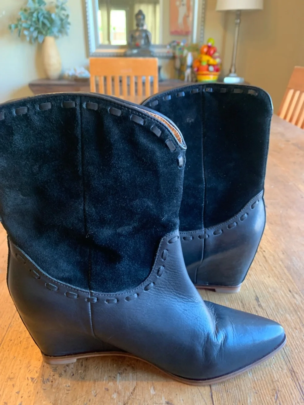 Martha Davis chic black