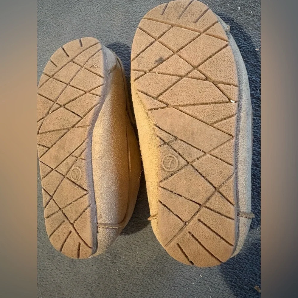 Crown Vintage Baby size 7 Toddler Suede Sherpa Shoes Slippers Moccasins