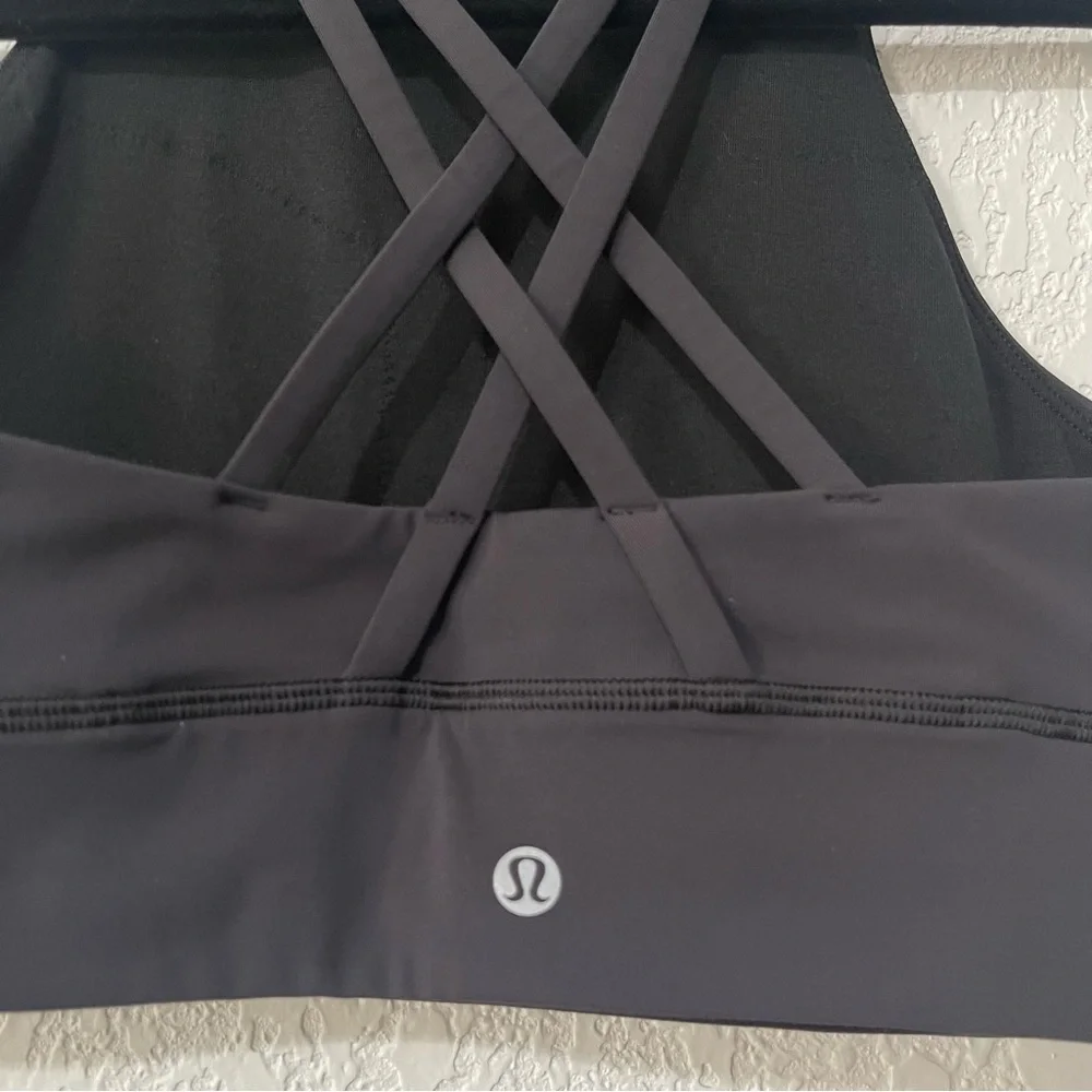 $68 Lululemon Energy Bra High Neck Long Line Tough Medium Support B-C Cup Size 6