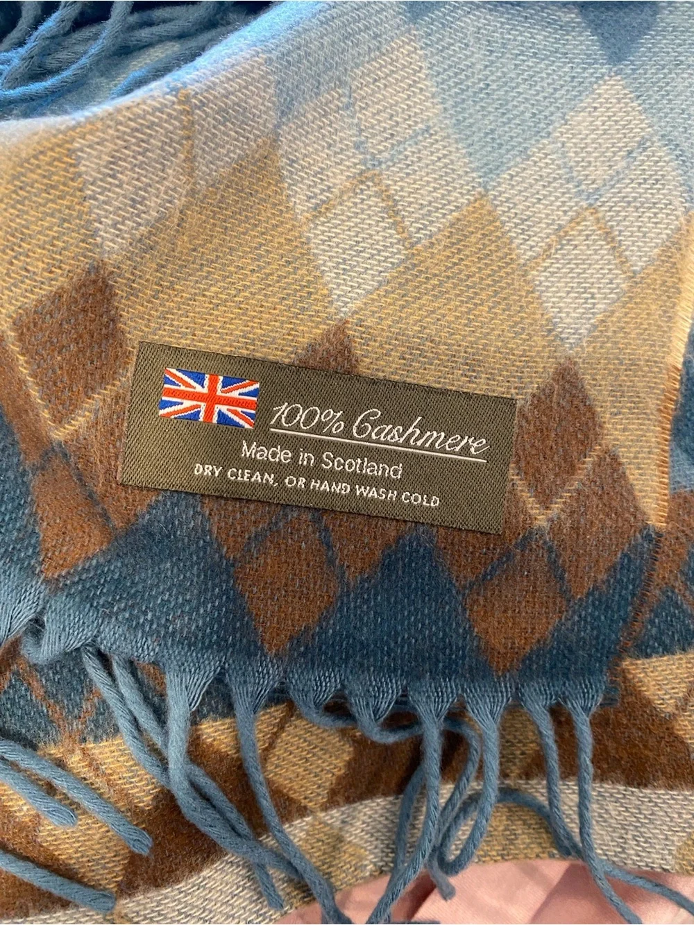 Cashmere stains colors old